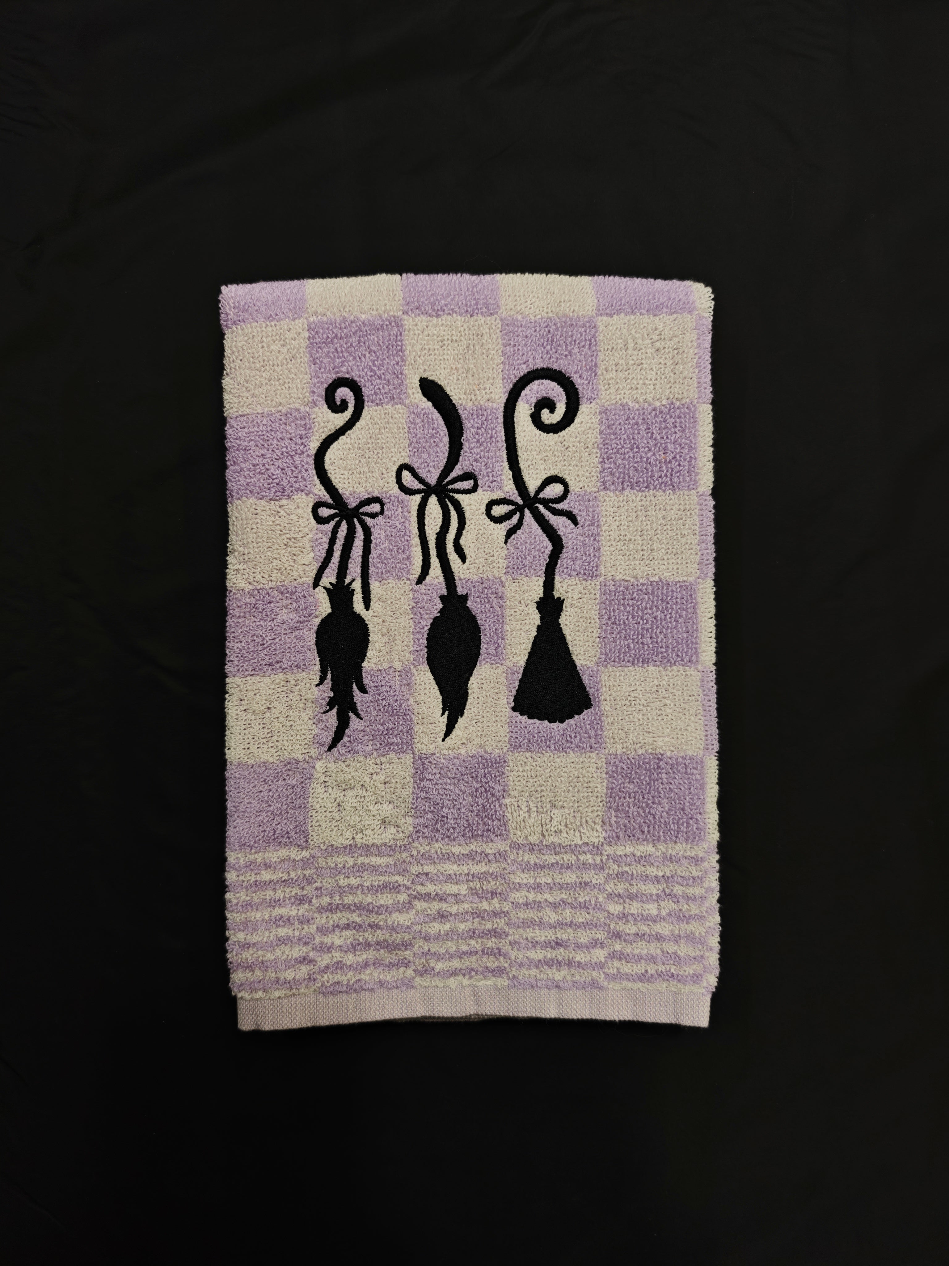 Wicked Brooms - Asciugamano da Cucina Bianco e Lilla